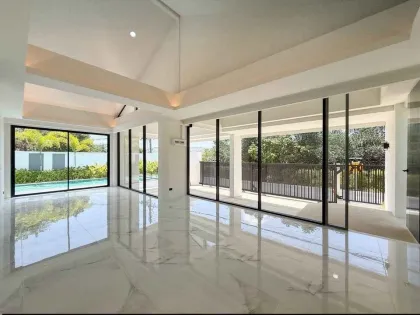 Villa rénovée 3 chambres avec piscine à vendre à Kohkaew, Phuket