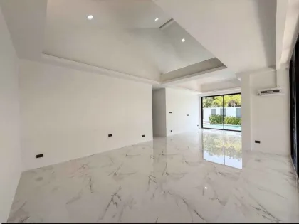 Villa rénovée 3 chambres avec piscine à vendre à Kohkaew, Phuket
