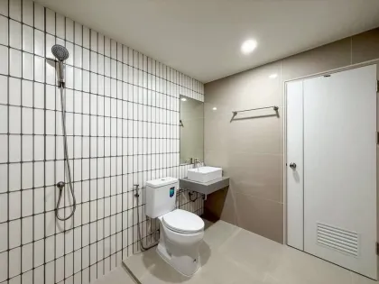 Maison mitoyenne rénovée de plain-pied à Thepnimit Village, Kathu