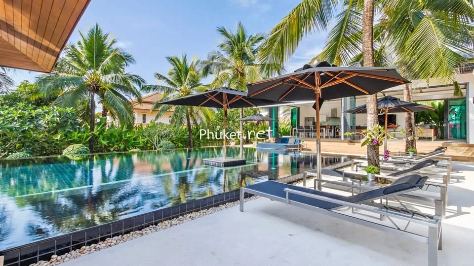 วิลล่าสระว่ายน้ำ 5 ห้องนอนพร้อมสวนขนาดใหญ่ในราไวย์