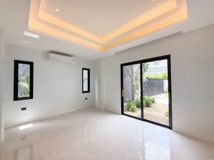 Newly Built 4-Bedroom Pool Villa in Songkhun Nabon Village, Chalong