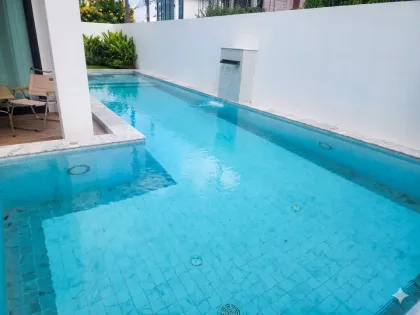 Villa individuelle 4 chambres avec piscine privée à Chalong