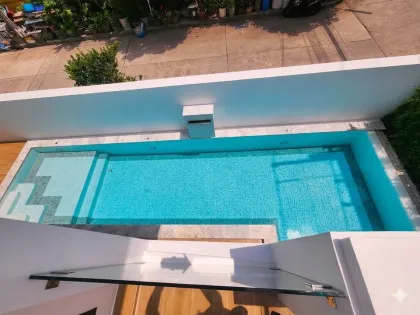 Villa individuelle 4 chambres avec piscine privée à Chalong