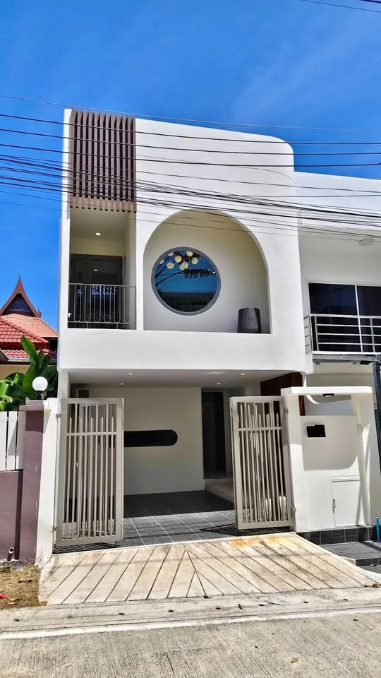 Newly Renovated 2-Bedroom Villa Near Rawai Beach, Phuket