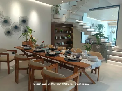 พูลวิลล่าซีวิว 3 ห้องนอน 4 ห้องน้ำ บ้าน 3 ชั้น