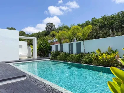 Великолепная вилла с 3 спальнями и бассейном рядом с British International School Phuket