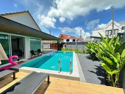 Renovierte private Poolvilla mit 3 Schlafzimmern in Phuket Town