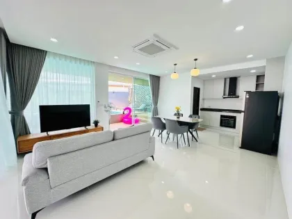 Renovierte private Poolvilla mit 3 Schlafzimmern in Phuket Town