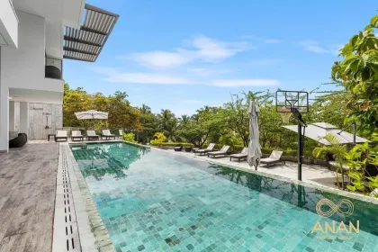 Appartement duplex de luxe 4 chambres avec piscine privée près de la plage de Naithon