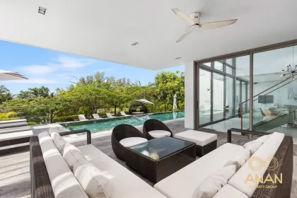 Appartement duplex de luxe 4 chambres avec piscine privée près de la plage de Naithon