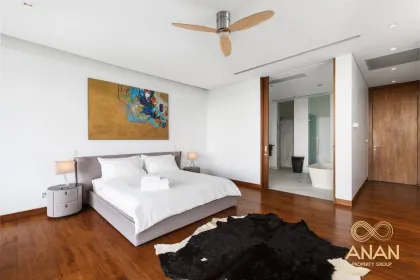 Appartement duplex de luxe 4 chambres avec piscine privée près de la plage de Naithon