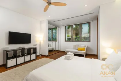 Appartement duplex de luxe 4 chambres avec piscine privée près de la plage de Naithon