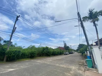 Chantalay 商业区待售土地，2.9 莱