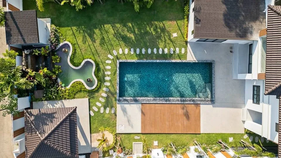 4-Schlafzimmer Tropische Pool-Villa zum Verkauf in Thalang