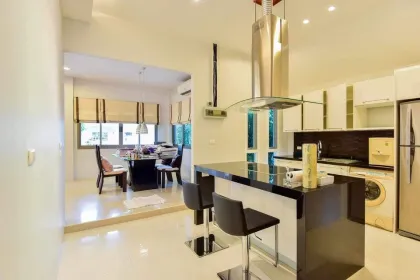 Вилла с 3 спальнями в продаже в Parichart Land & House Park, Чалонг