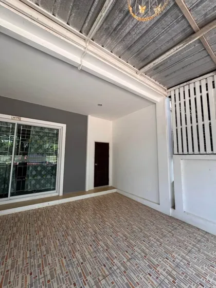 ทาวน์เฮ้าส์ 3 ห้องนอน ขนาดกว้างขวางในถลาง - หมู่บ้านสุชรี