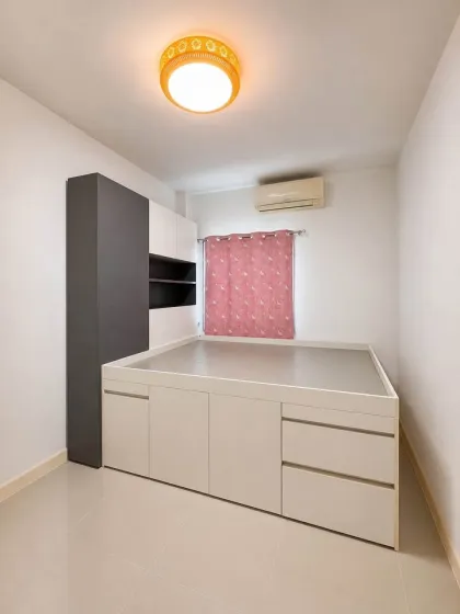 ทาวน์เฮ้าส์ 3 ห้องนอน ขนาดกว้างขวางในถลาง - หมู่บ้านสุชรี