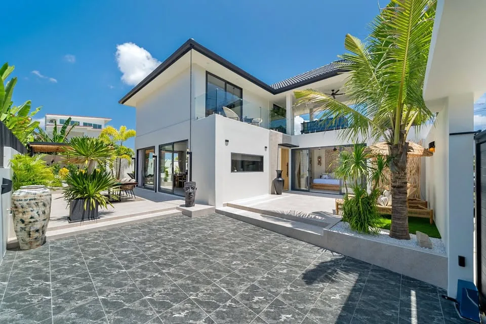 Moderna villa de 3 dormitorios con piscina privada en Rawai
