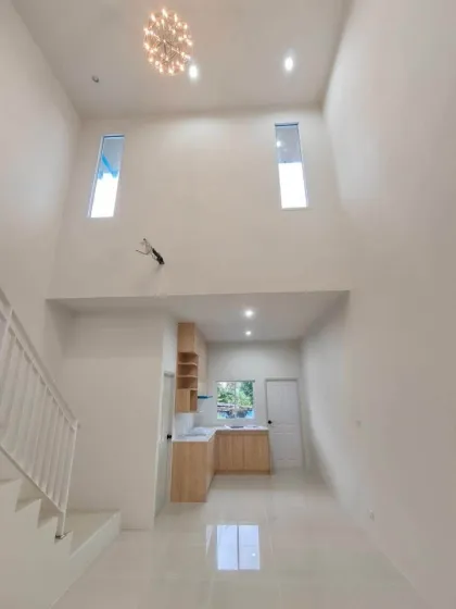 3-Schlafzimmer, 3-Badezimmer Reihenhaus in Modern Life Chalong, Phuket