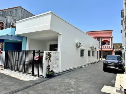 บ้านทาวน์เฮ้าส์หลังมุม 2 ห้องนอน 2 ห้องน้ำ ในวิชิต ภูเก็ต