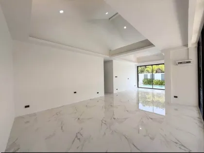 Villa rénovée 3 chambres avec piscine à Koh Kaew, Phuket