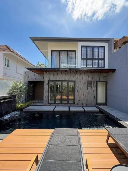 Modern 3-Bedroom Pool Villa in Peaceful Chalong