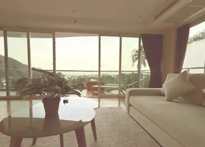 Просторный пентхаус с 3 спальнями и видом на море в Kata Ocean View