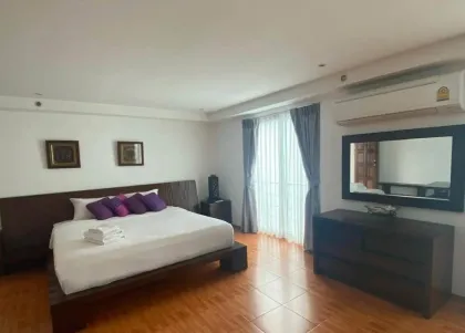 Просторный пентхаус с 3 спальнями и видом на море в Kata Ocean View