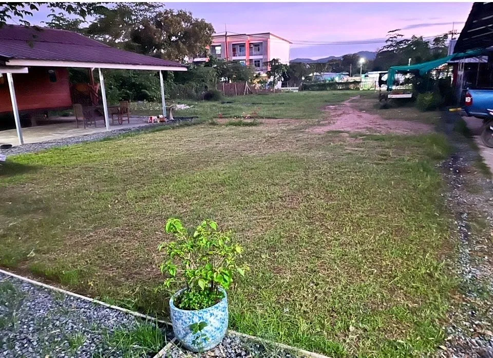 Terrain de Choix pour Villa de Luxe avec Piscine ou Investissement à Bang Jo, Thalang