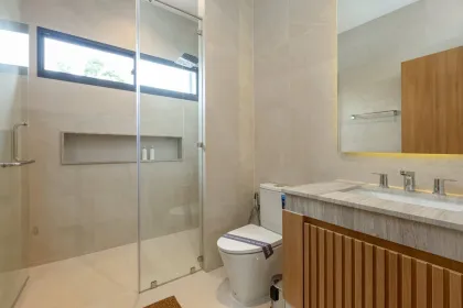 Роскошная вилла с 5 спальнями в Mouana Residences, залив Чалонг