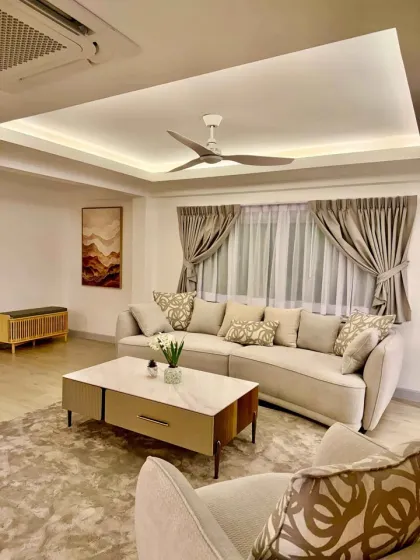 Schöne moderne 4-Zimmer-Poolvilla in Rawai