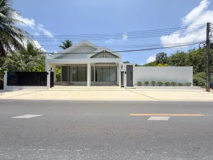 Villa 3 Chambres avec Piscine près de British International School Phuket