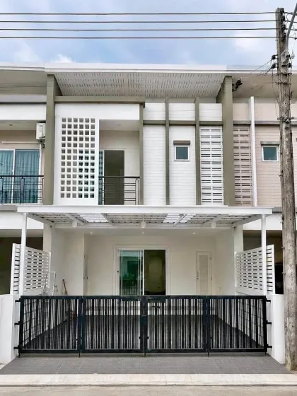 普吉岛Koh Kaew Habitown 三卧两卫联排别墅出售