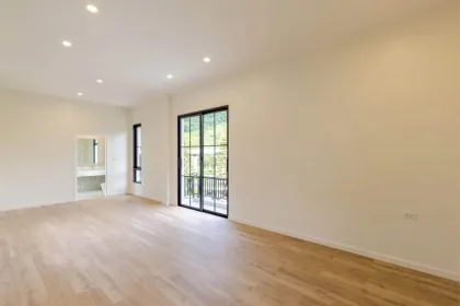 English-Style 5-Bedroom Family Home at Crown Estate, Koh Kaew