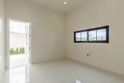 English-Style 5-Bedroom Family Home at Crown Estate, Koh Kaew