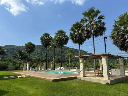 Villa Privée Style Resort avec 5 Chambres & 6 Salles de Bain à Chalong