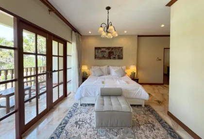 Villa Privée Style Resort avec 5 Chambres & 6 Salles de Bain à Chalong