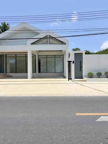 Stunning 3-Bedroom Pool Villa near BIS Phuket