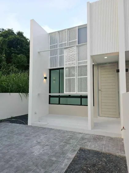 普吉镇现代住宅出售 - 299万泰铢