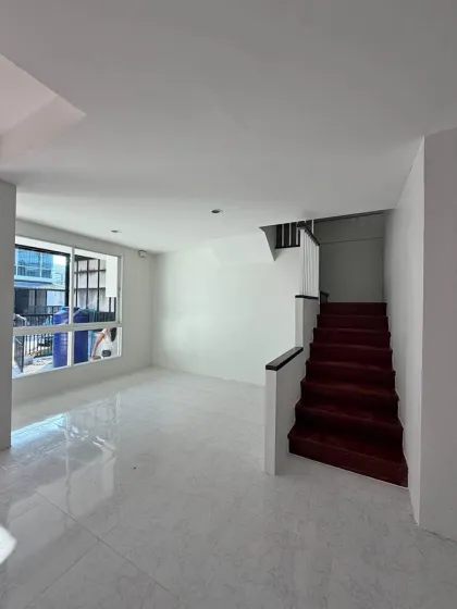 Таунхаус 3 спальни, 3 ванные, 2 этажа в Chaofa Garden Home 3, Катху, Пхукет