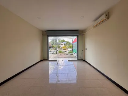 3-Storey Commercial Building with 2 Beds, 3 Baths in Kathu, Phuket