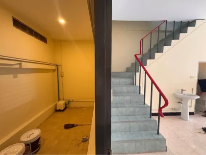 3-Storey Commercial Building with 2 Beds, 3 Baths in Kathu, Phuket