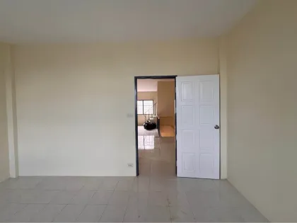 3-Storey Commercial Building with 2 Beds, 3 Baths in Kathu, Phuket