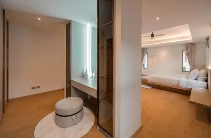 Luxusvilla mit 3 Schlafzimmern und 5 Bädern in Pasak, Phuket