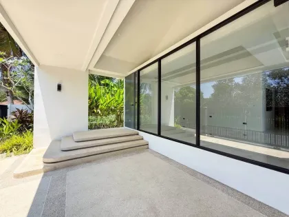 3 Schlafzimmer 3 Badezimmer Poolvilla mit großem Pool