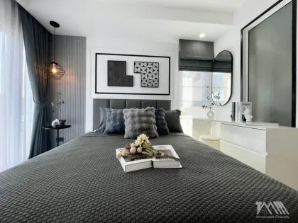 Appartement 2 Chambres à Vendre au The Royal Place Condominium, Kamala