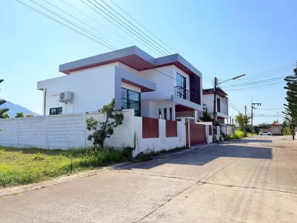 Spacious 3 Bedroom Pool Villa Near Phuket Airport