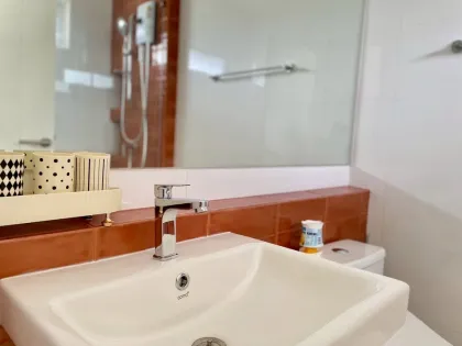 Villa 3 Chambres avec Bureau à Koh Kaew, Phuket à Vendre