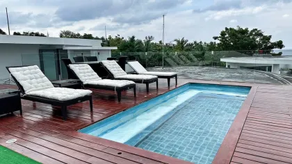Продается квартира с 3 спальнями и видом на море в Три Транг, Патонг