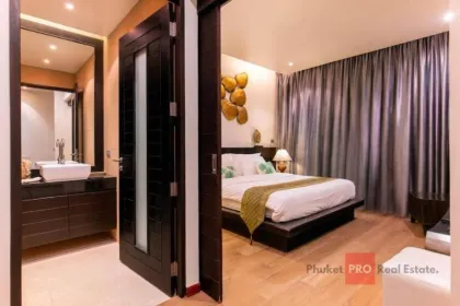Beeindruckende 4-Schlafzimmer-Poolvilla mit Meerblick in Rawai